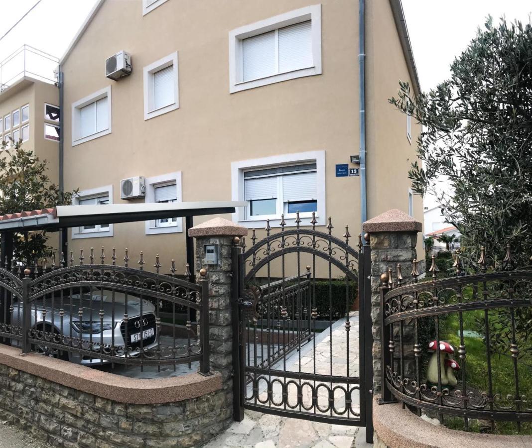Apartments Robert Kaštela 外观 照片